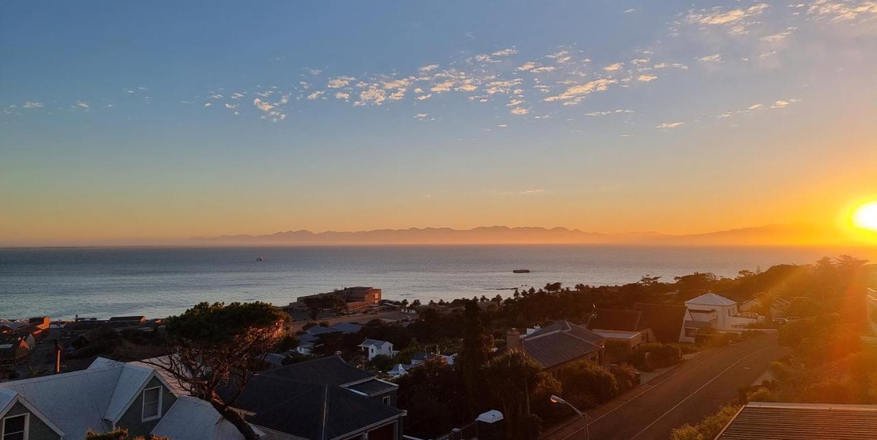 Mariner Guesthouse & Villa Simonʼs Town Екстериор снимка